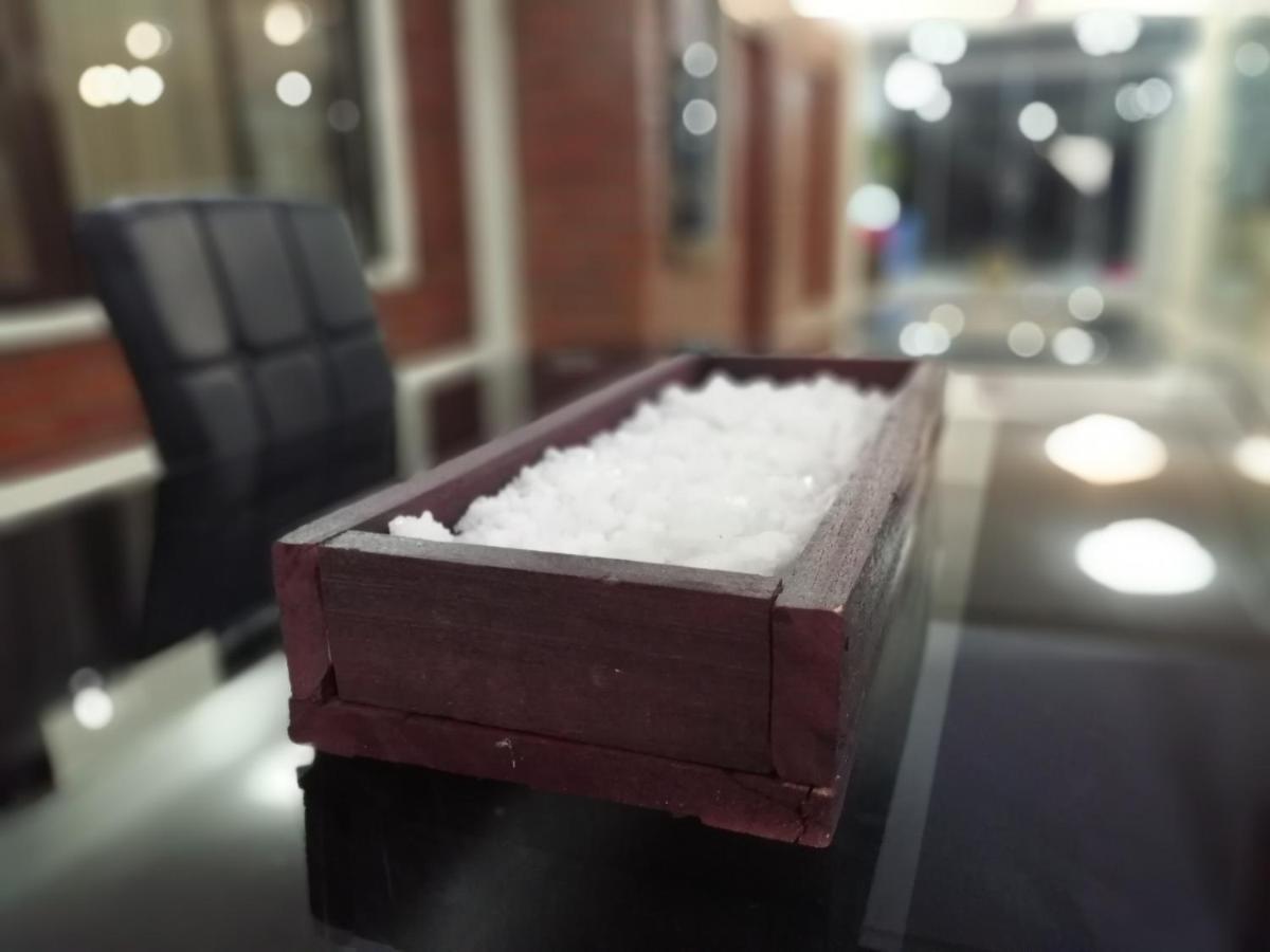Hotel Kachi De Уюни Екстериор снимка